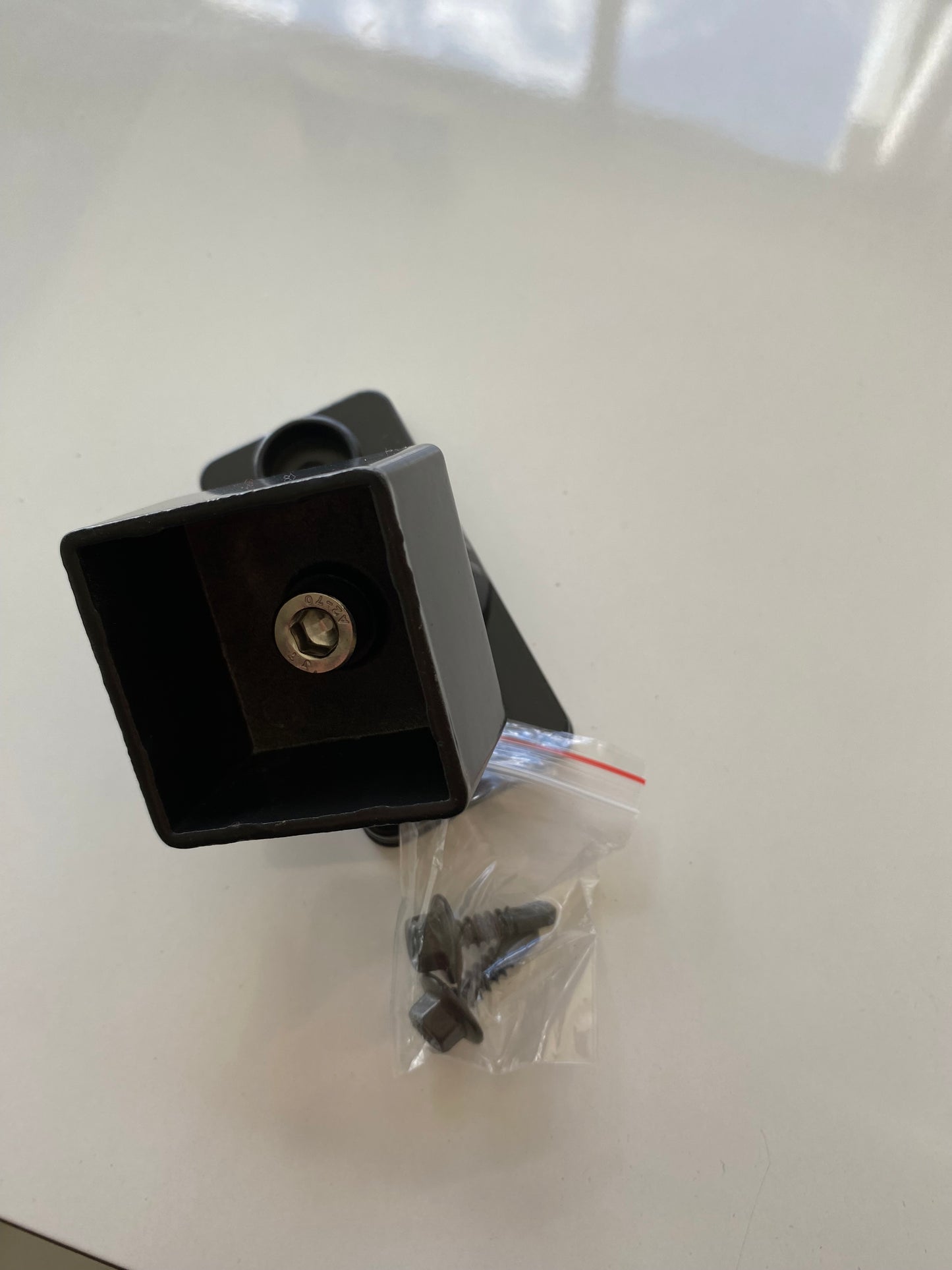 Multi-angle connector 40mm Includes Screws