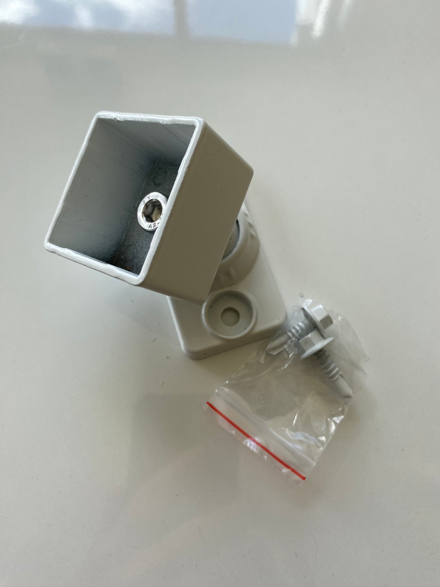 Multi-angle connector 40mm  Includes Screws